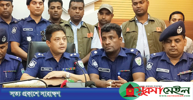 বাবার কোলেই ঘুমন্ত তুহিনকে গলাকেটে খুন করেন চাচা ও ভাই