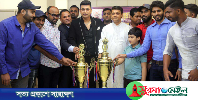 রয়েল প্রিমিয়ার লীগের ট্রফি উন্মোচন করলেন জায়েদ খান
