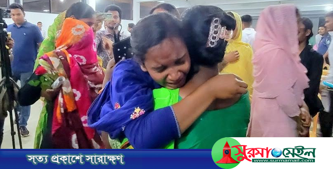 পুলিশে চাকরি পেয়ে আবেগাপ্লুত দরিদ্র পরিবারের সন্তানেরা