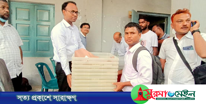 দ্বিতীয় ধাপে উপজেলা পরিষদ নির্বাচনের সরঞ্জাম বিতরণ