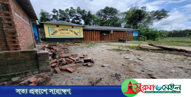 ঠাকুরগাঁওয়ে সেনা সদস্যের প্রাচীর ভেঙ্গে ফেলার অভিযোগ