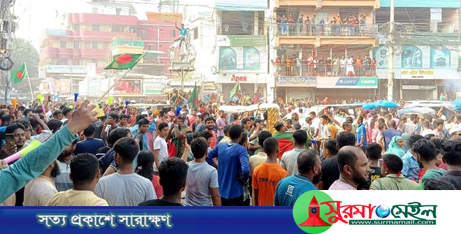 শেখ হাসিনার পদত্যাগে ঠাকুরগাঁওয়ে আনন্দ মিছিল-মিষ্টি বিতরণ, এমপির বাসায় আগুন