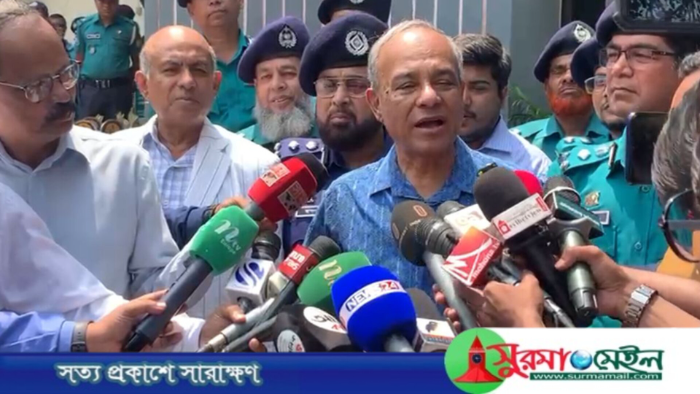 পুলিশের অসুবিধা মিডিয়ায় দেখানো দরকার : সিলেটে স্বরাষ্ট্র উপদেষ্টা
