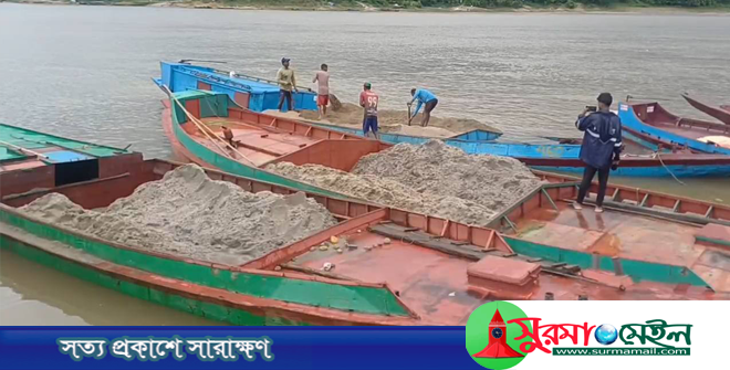 জাফলংয়ে বালু বোঝাই ২০টি নৌকা ধ্বংস, ৩ জনের কারাদণ্ড