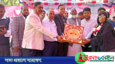 বিদায় বেলায় ফুলেল ভালোবাসায় সিক্ত শিক্ষিকা শামীমা পারভীন