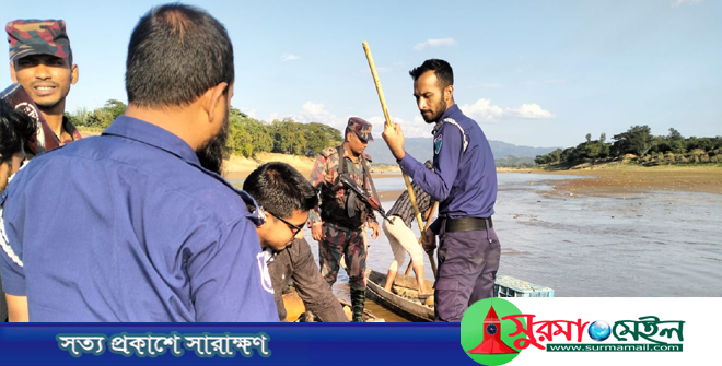 লোভাছড়া কোয়ারীতে অভিযান: ৬টি পাথরবোঝাই নৌকা ধ্বংস