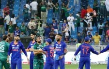 সিদ্ধান্ত বদল: বিশ্বকাপে ভারতের বিপক্ষে খেলবে পাকিস্তান