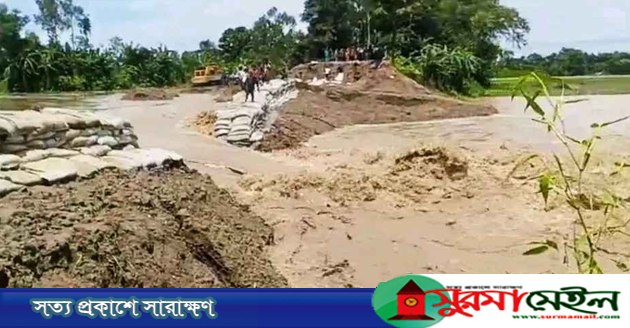খোয়াই নদীর বাঁধে ফের ভাঙন, লোকালয়ে ঢুকছে পানি